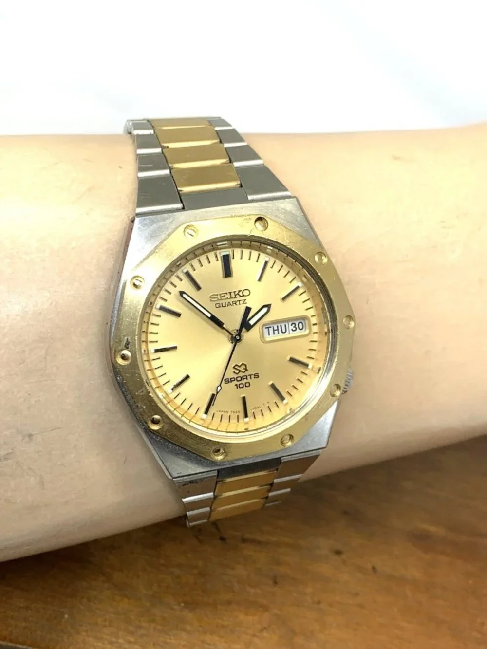 Seiko Sports 100 Men's Watch 7546-7039 Vintage Quartz Day Date 2-Tone Steel 39mm